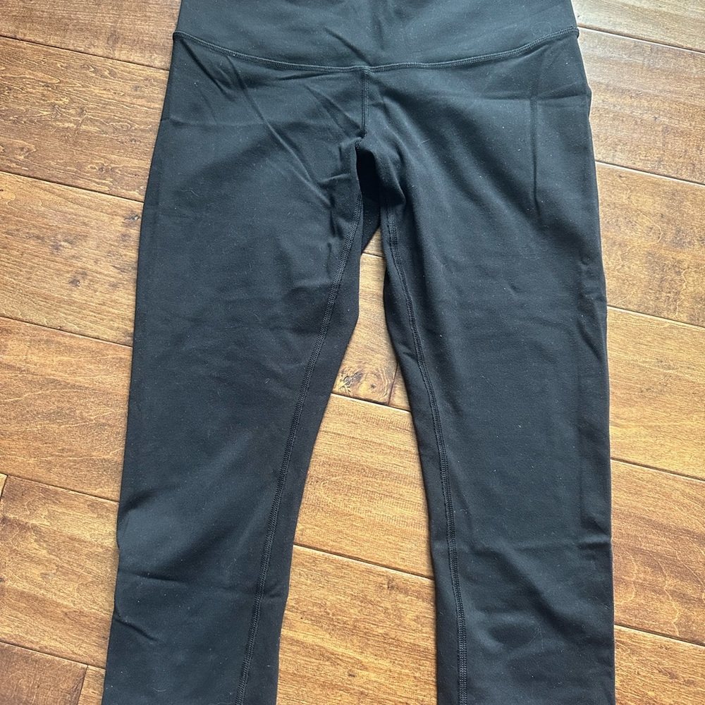 Black Lululemon Crop